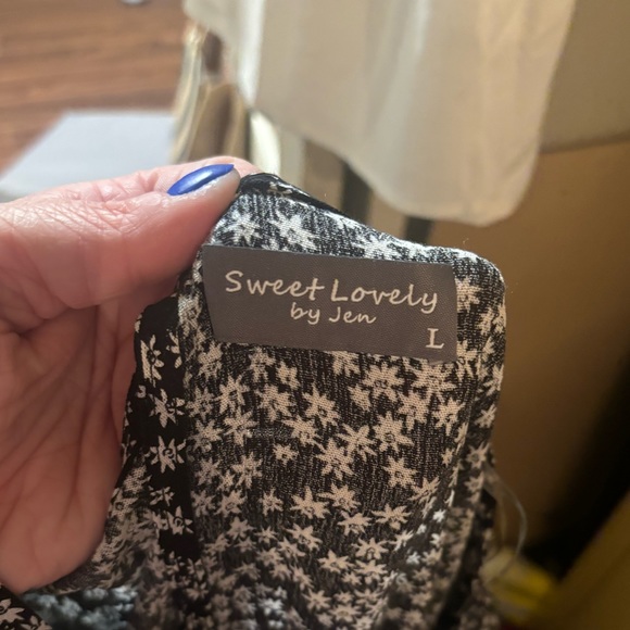 Beautiful romper - Picture 2 of 5